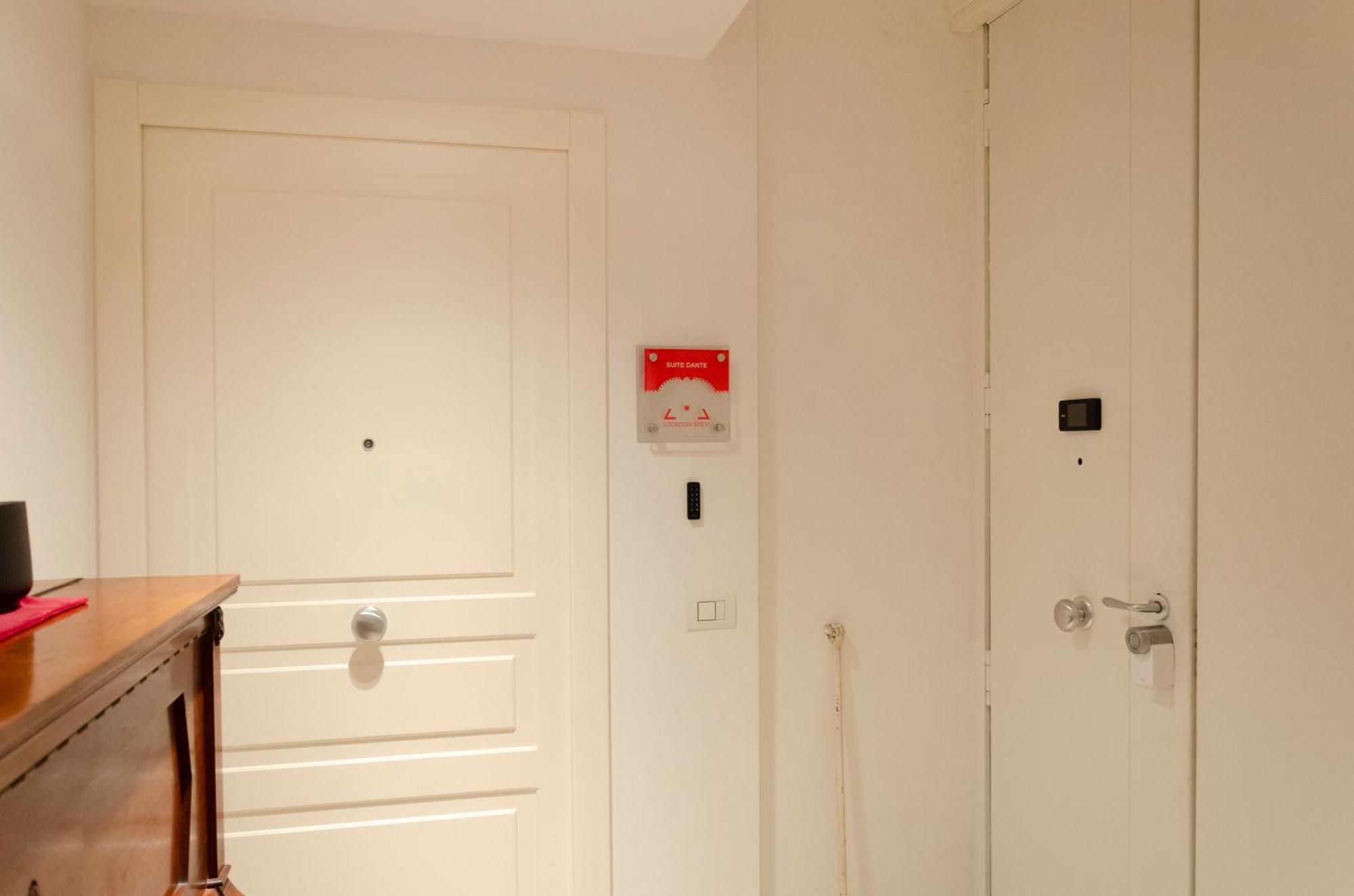 Suite Dante Naples Luaran gambar